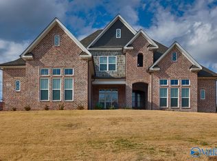 7046 Ridge Crest Rd, Owens X Rds, AL 35763