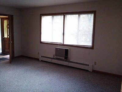 2nd image of 187 Flintridge Dr APT 1
