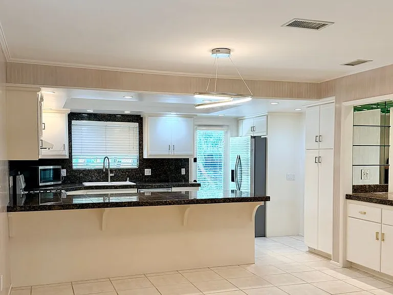 7264 Estrella De Mar Rd — Photo 17