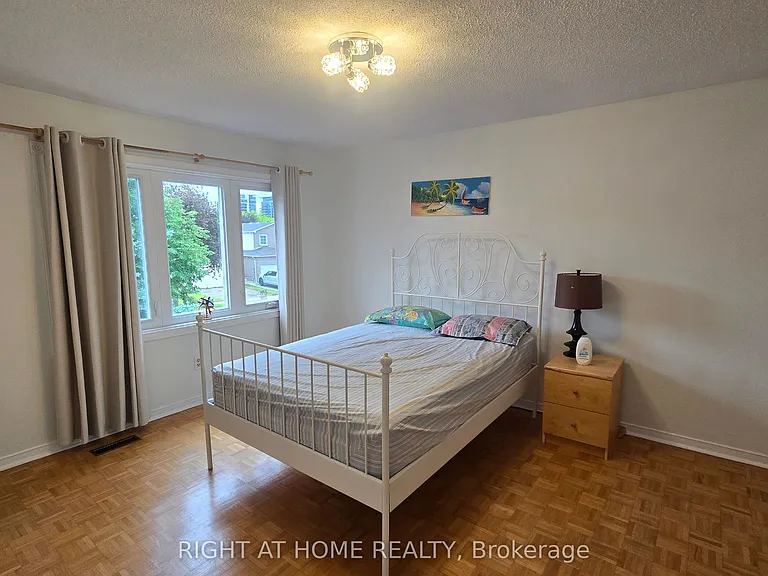 5 Constellation Cres — Photo 13