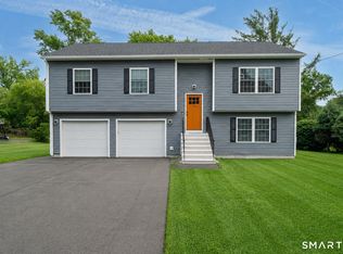 48 Lake St, Plainfield, CT 06374