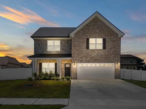 1087 Amber Hills Dr, Ashland City, TN 37015