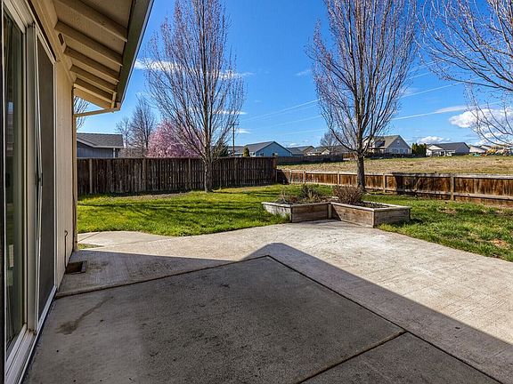 3rd image of 1073 Havenwood Dr