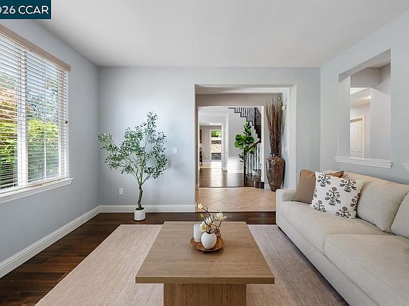 5th image of 3117 Hastings Way