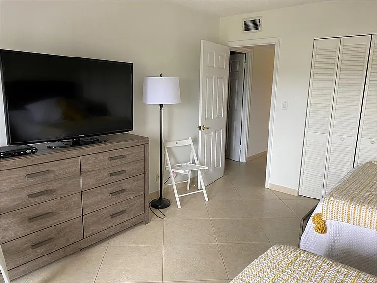 5100 N Ocean Blvd #818 — Photo 11