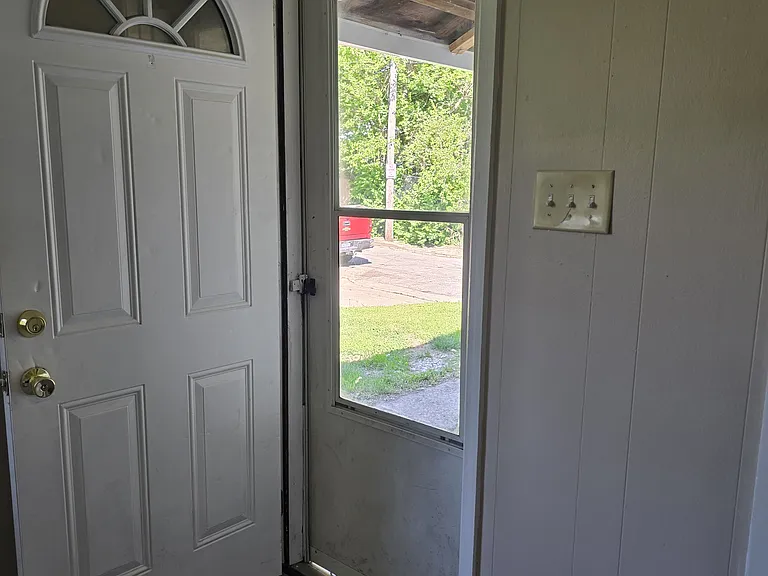 1038 Middle St — Photo 12