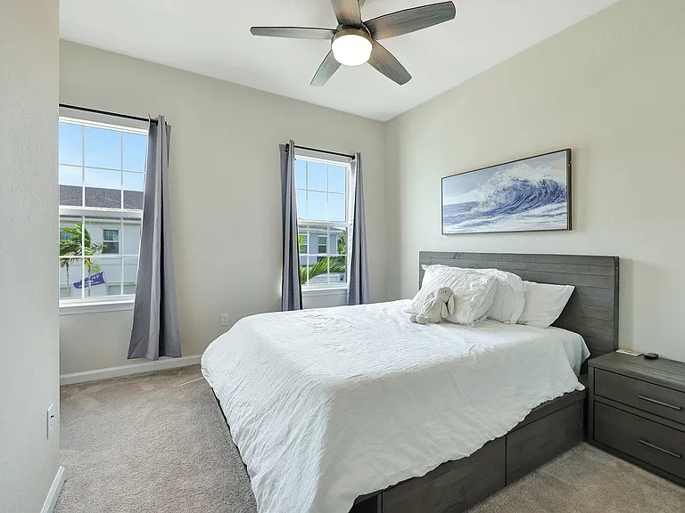 1807 SE Ocean Cove Way — Photo 24