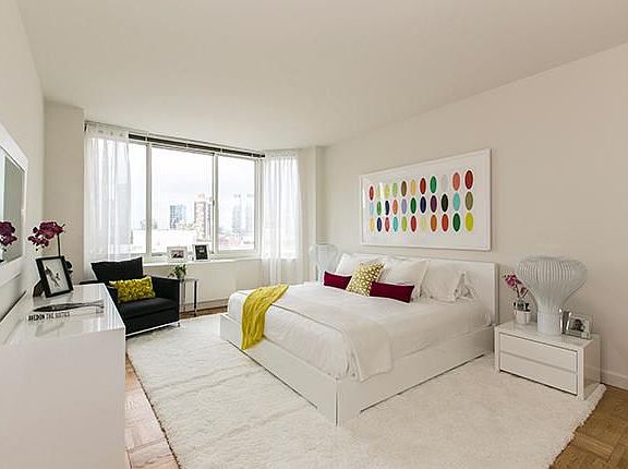 4th image of 330 W 39th St APT 20D