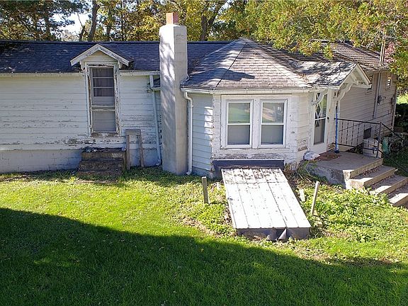 4th image of 133 Pine St