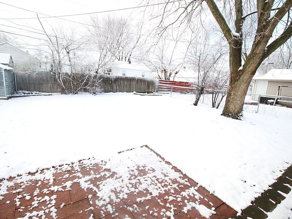 2nd image of 1220 Roosevelt Ave