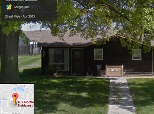 607 NW Fieldcrest Dr, Lees Summit, MO 64081