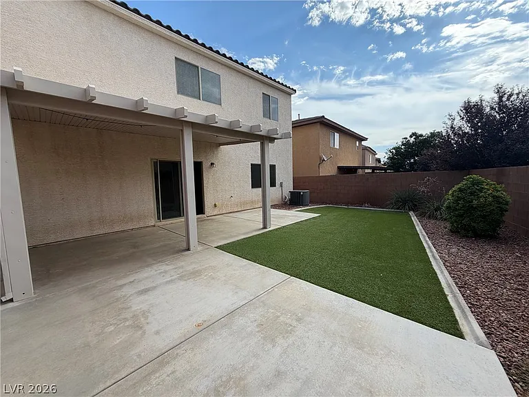 10629 Axis Mountain Ct — Photo 36