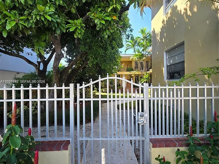 8024 Harding Ave #1 — Photo 38