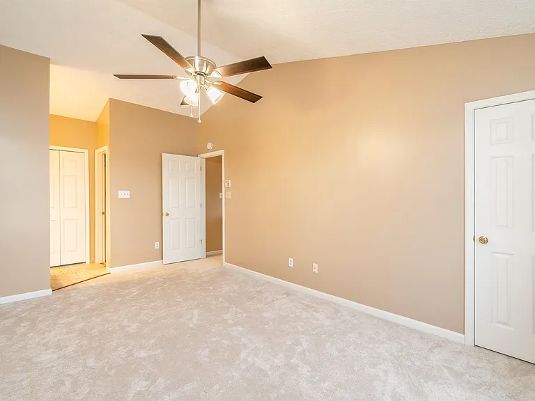 2376 Wadsworth Dr — Photo 17