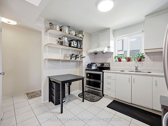 4th image of 12 San Vito Dr