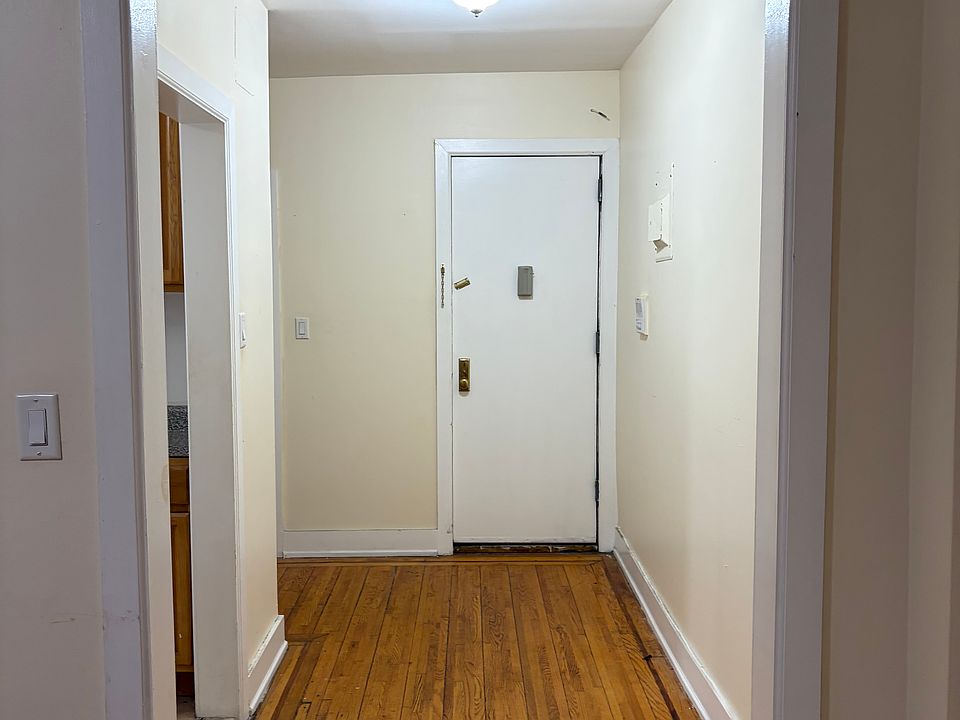 1st image of 686 E 234th St Basement 2