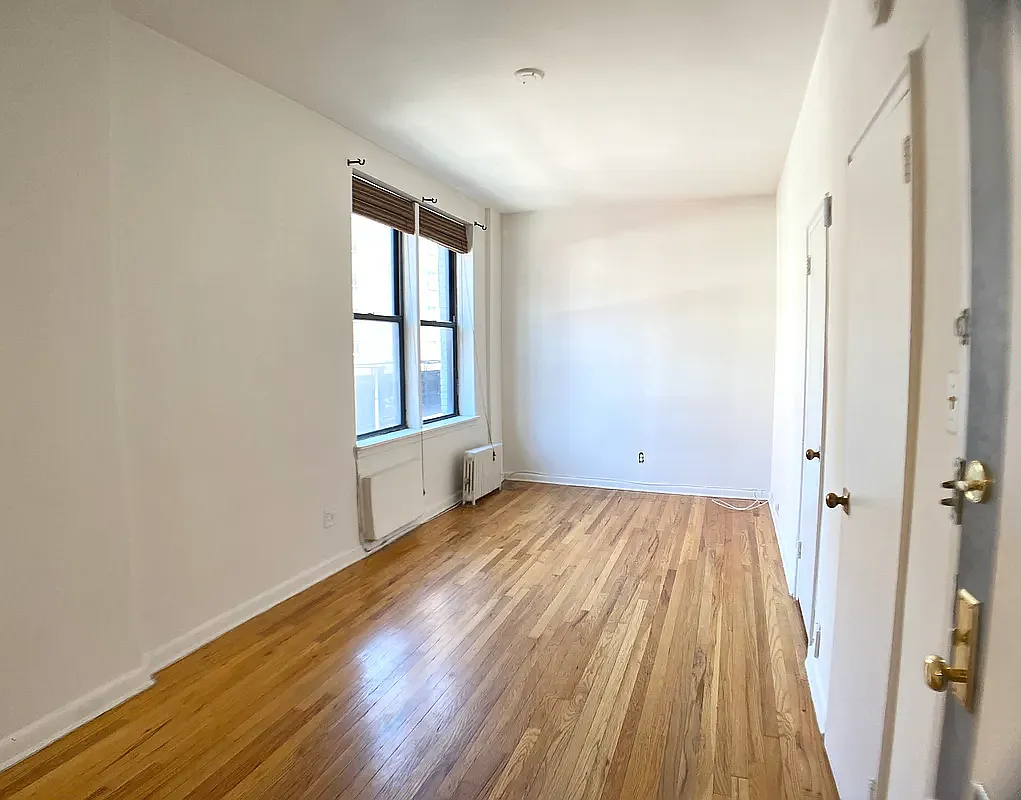 97 Lexington Avenue — Photo 1