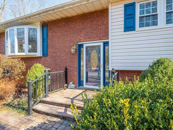 26 Park Drive, Woodstock, NY 12498