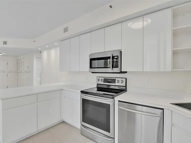 1834 Brickell Ave #31 — Photo 6