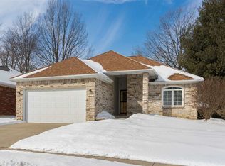 720 Sandusky Dr, Iowa City, IA 52240
