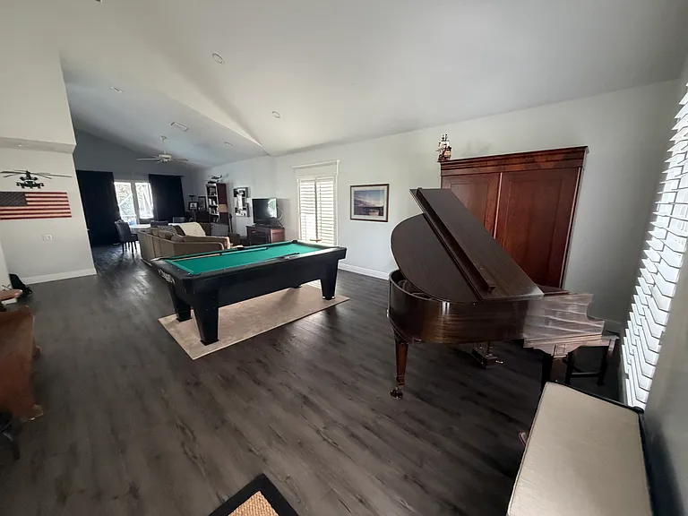 83 Satinwood Ln — Photo 2