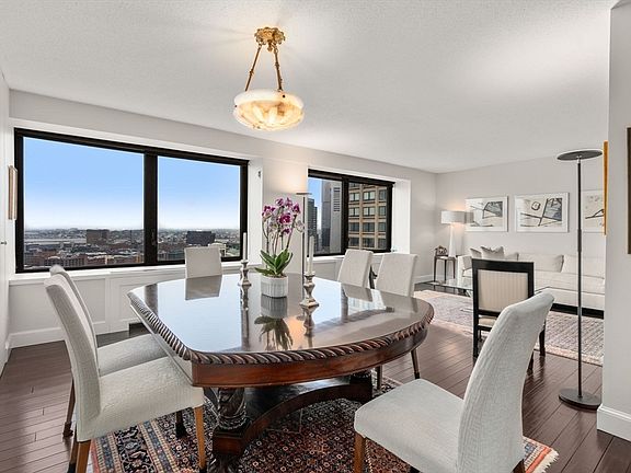 4th image of 85 E India Row APT 28F