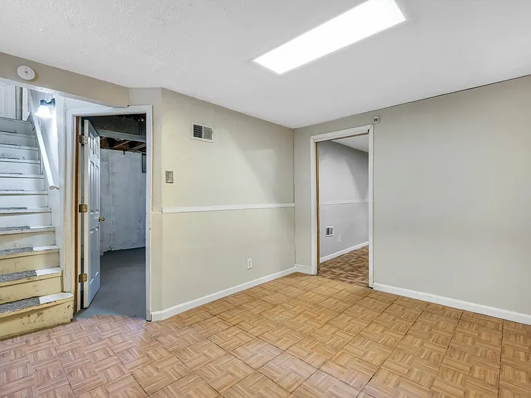 1209 Congress Ave — Photo 33