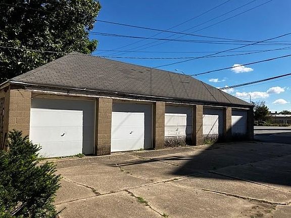 3rd image of 222-224 S 2nd St