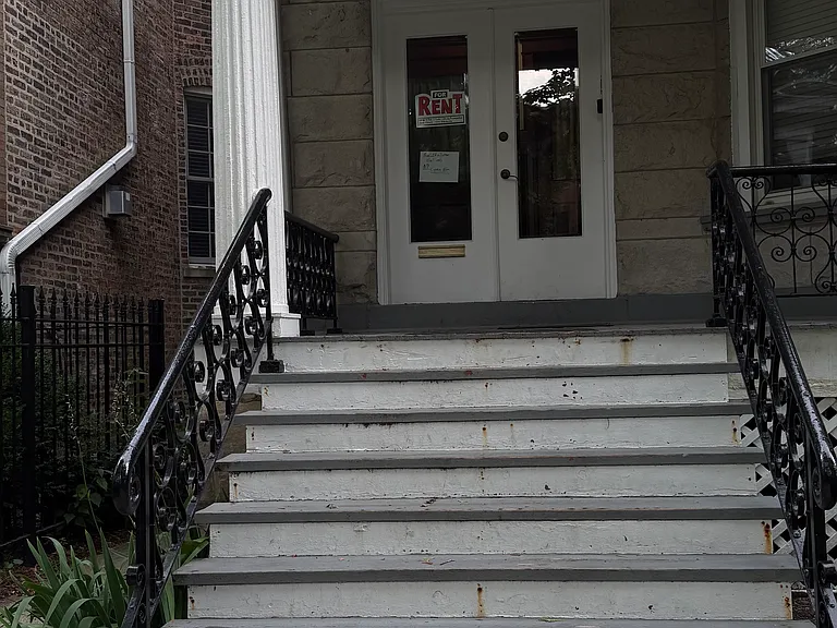4511 N Greenview Ave #2 — Photo 3
