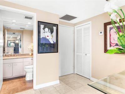 1581 Brickell Ave #107, Miami, FL, 33129