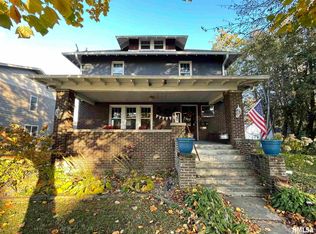 506 S College St, Mount Carroll, IL 61053