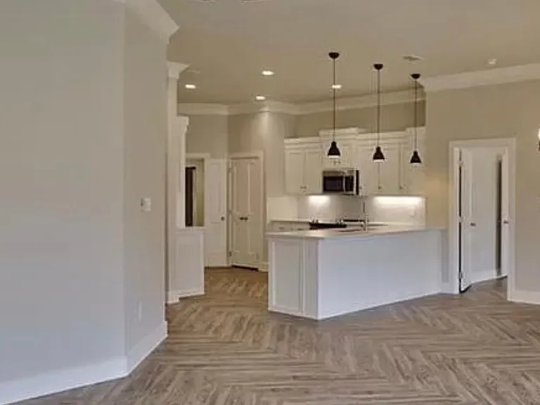 6310 Stadium Dr — Photo 3