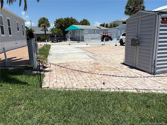 4th image of 282 Nettles Blvd