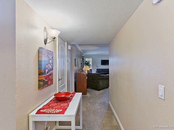 4th image of 12091 Alta Carmel Ct Unit 9