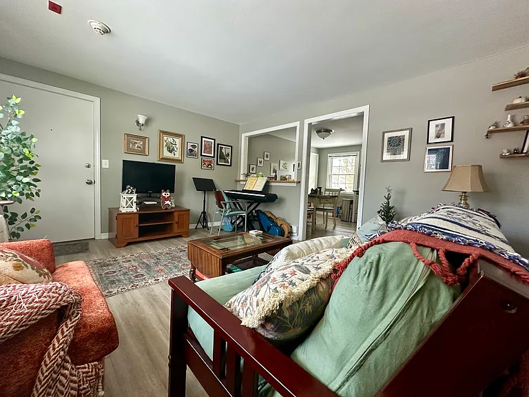 39 Old Amherst Rd #B3 — Photo 7