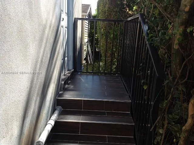 3350 SW 3rd St #EFFIC — Photo 4