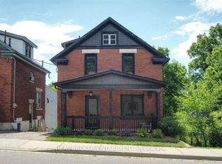 137 Madison Ave S #B, Kitchener, ON N2G 3M4
