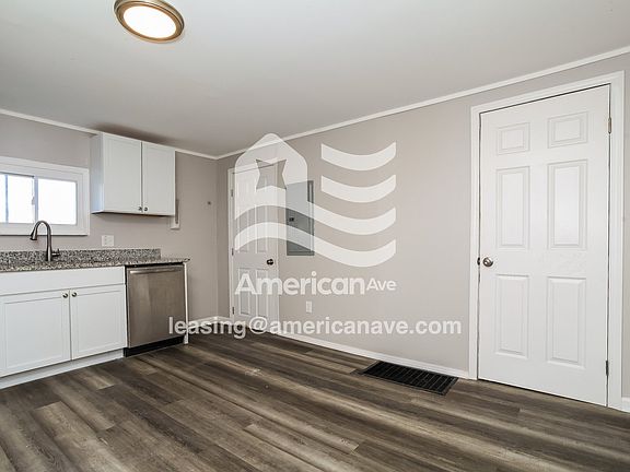 985375_005_wm_-_dining_room_13605612.jpg