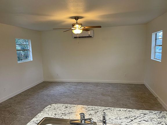 3rd image of 727 Gunstream Ln #10