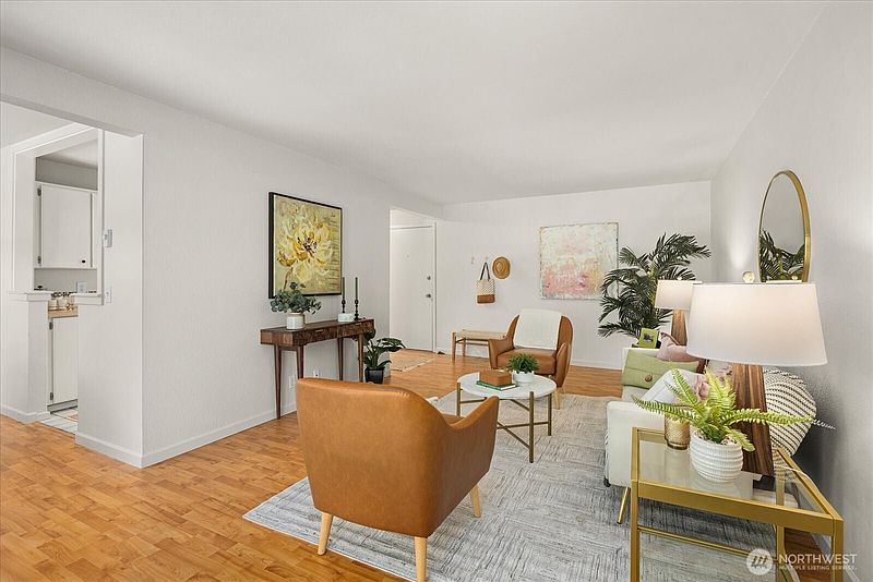 5th image of 12631 NE 9th Place #C205