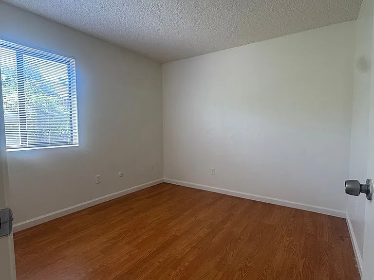 7557 Lemarsh Way — Photo 12