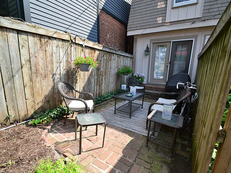 236 Jackson St #B — Photo 37