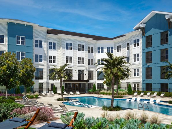 435 Encore Way #3207