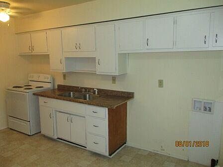 2nd image of 1108 W 9th St