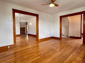 11 Sterling St, Somerville, MA