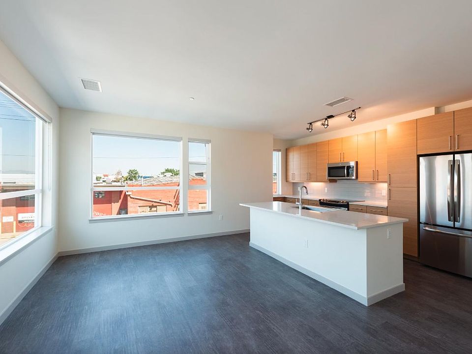1st image of 3016 Arapahoe St #239