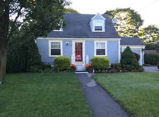 36 Massasoit Dr, Warwick, RI 02888