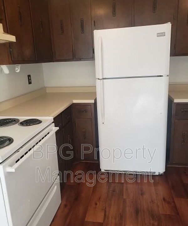1st image of 123 Circle Dr #6
