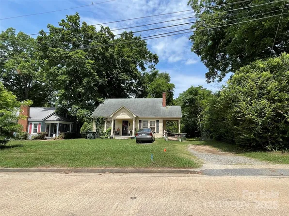 266 Moore Dr NW, Concord, NC 28025