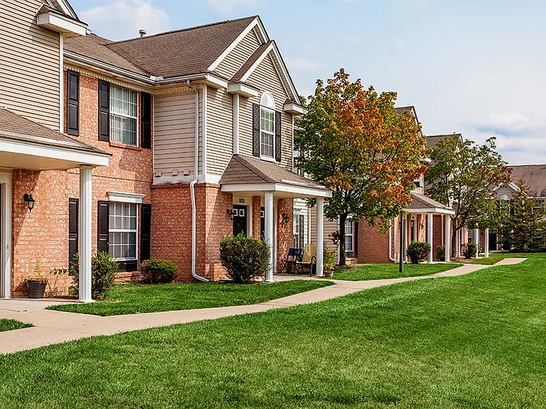 Canton Club Apartments - Canton, MI — Photo 40